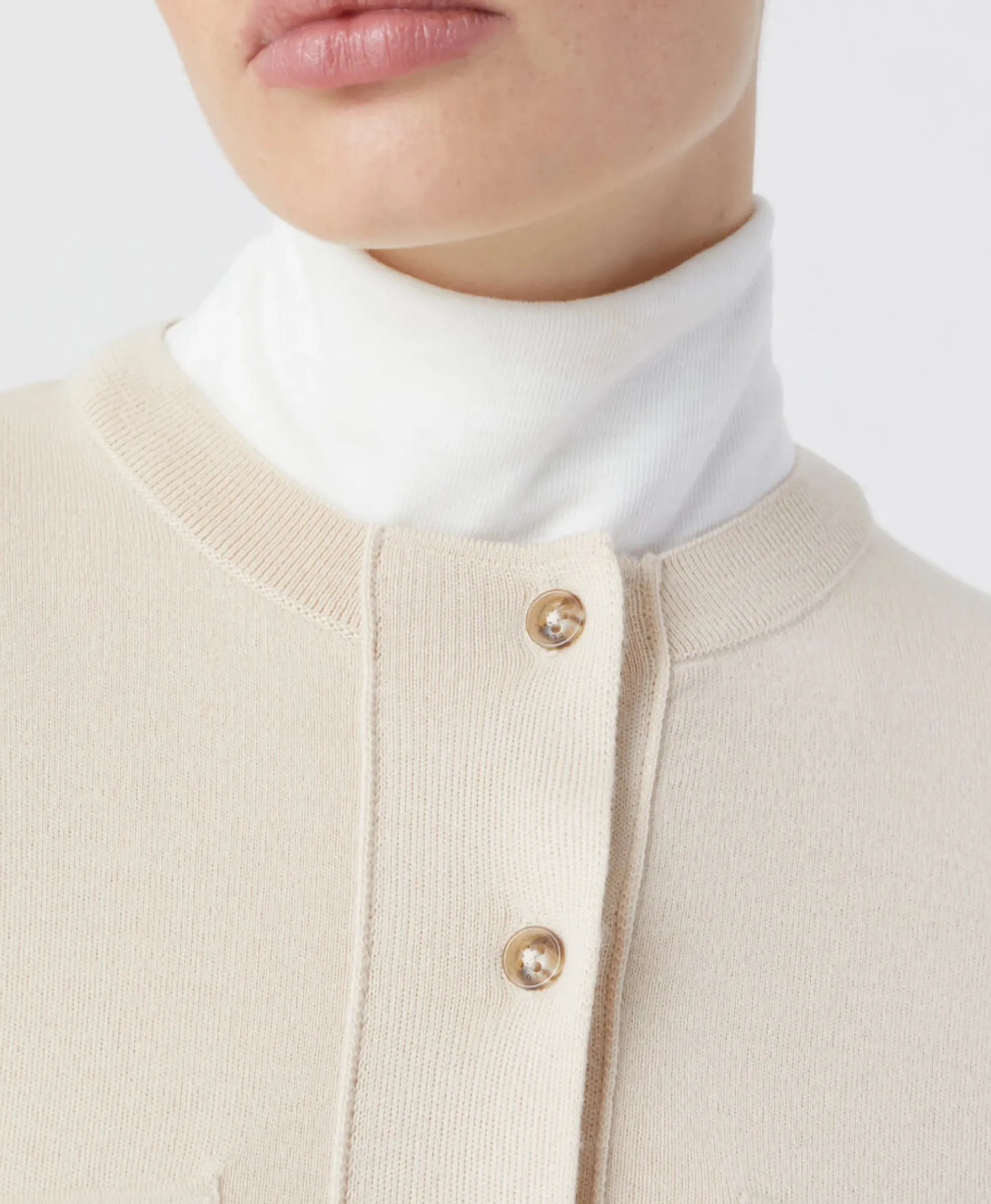 Truien^Closed Pullover Crew Neck Henley Beige