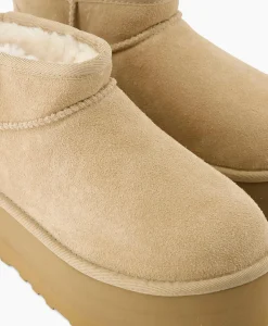 Laarzen^Ugg Enkellaars W Classic Ultra Mini Platform Beige