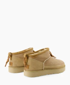 Laarzen^Ugg Enkellaars W Ultra Mini Crafted Regenerate Beige